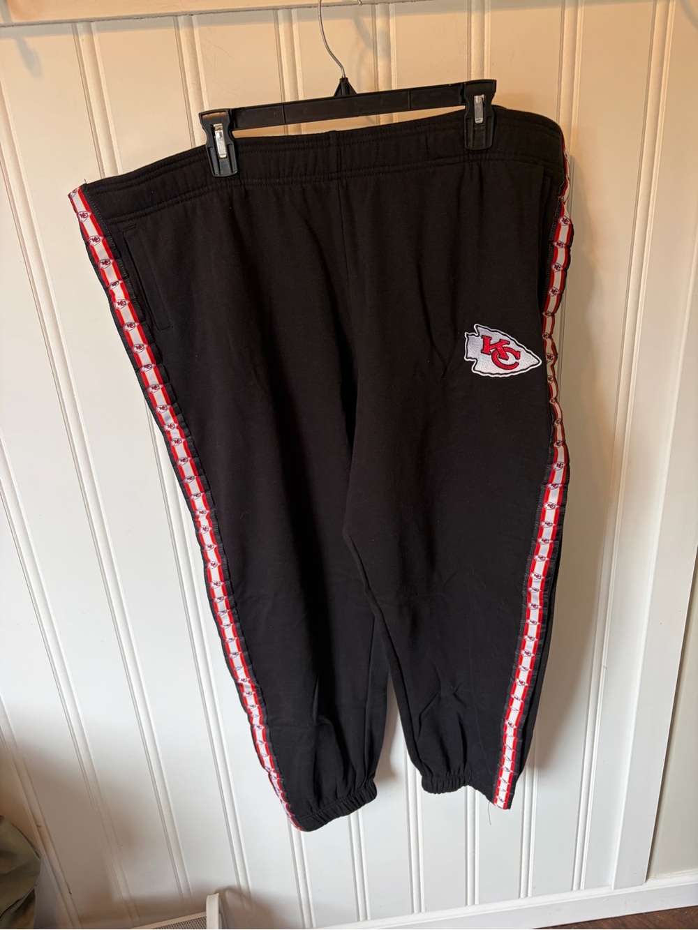 NFL Team Apparel Kansas City Chiefs Black Jogger Sweatpants Size 2X Side Tape